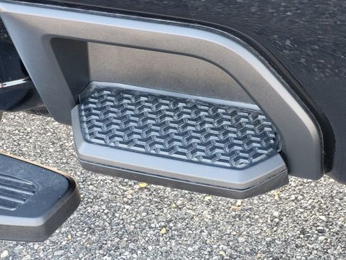 New 2025 GMC Sierra 2500 SLT w/ SLT Premium Package image 12