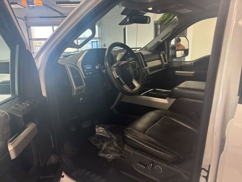Used 2019 Ford F350 Lariat w/ Lariat Ultimate Package image 13