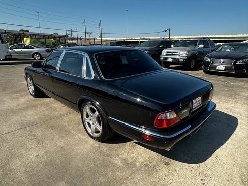 Used 2003 Jaguar XJ8 RWD image 4