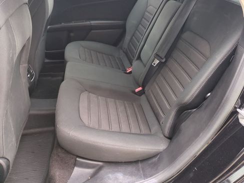 Used 2020 Ford Fusion SE FWD image 19