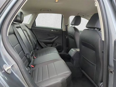 Used 2024 Volkswagen Jetta SE image 17