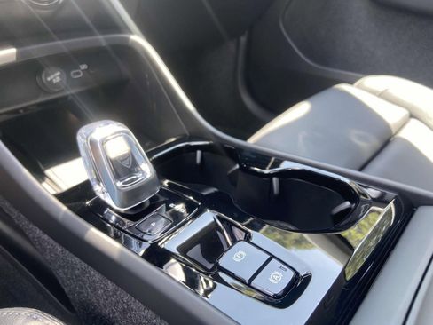 New 2026 Volvo XC40 B5 Ultra w/ Protection Package Premier image 29