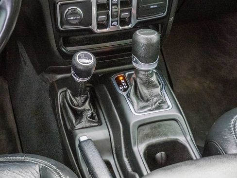 Used 2022 Jeep Gladiator Sport AWD/4WD image 31