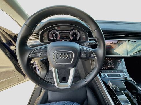 Used 2022 Audi Q8 Premium Plus AWD/4WD image 38