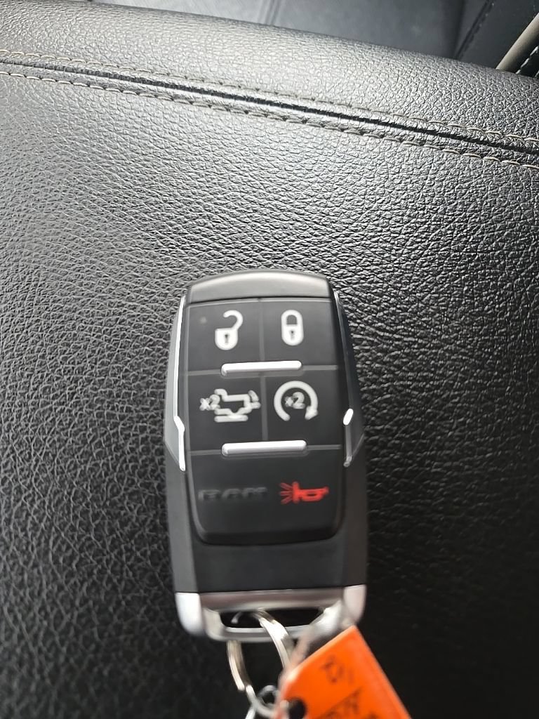 Used 2022 RAM 2500 Laramie AWD/4WD image 44