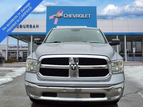 Used 2020 RAM 1500 Classic SLT w/ Luxury Group image 2