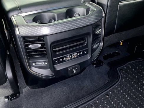 Used 2019 RAM 1500 Limited RWD image 32