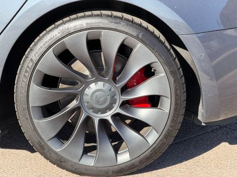 Used 2022 Tesla Model 3 Performance image 36