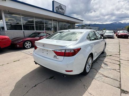 Used 2014 Lexus ES 350 w/ Luxury Package FWD image 7