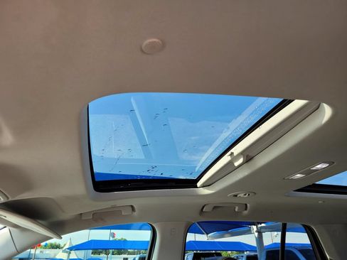 Used 2021 Chevrolet Traverse Premier w/ Redline Edition FWD image 23