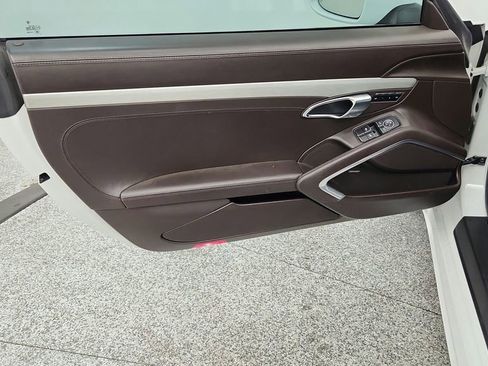 Used 2015 Porsche 911 Turbo image 28