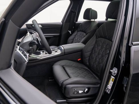 New 2026 BMW X7 xDrive40i w/ Executive Package image 16