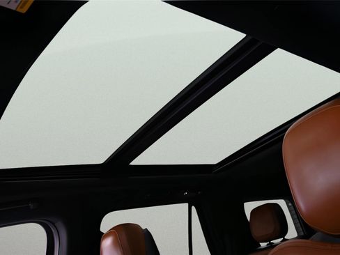 Used 2021 Lincoln Navigator Reserve image 39