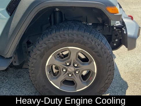 Used 2023 Jeep Gladiator Rubicon w/ Trailer Tow Package AWD/4WD image 10