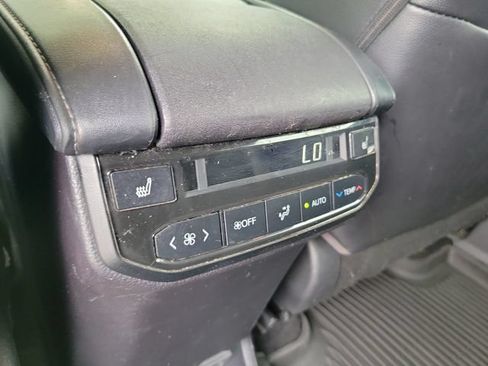 Used 2022 Toyota Highlander Platinum AWD/4WD image 20