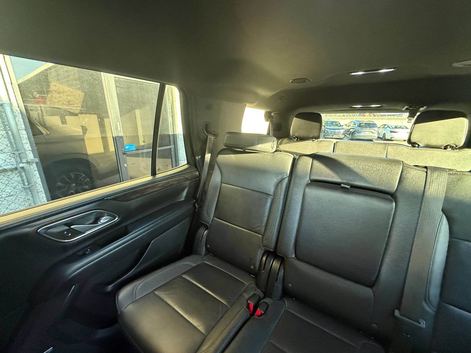 Used 2024 Chevrolet Tahoe LT w/ Luxury Package RWD image 41