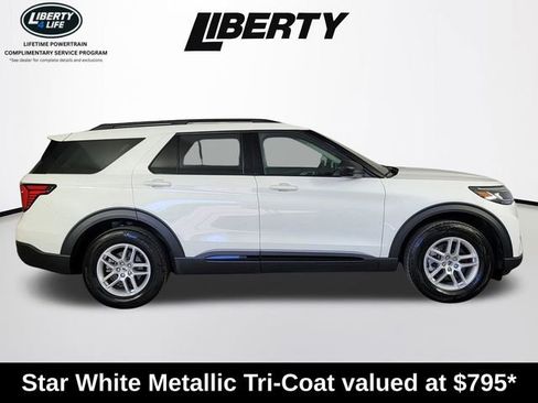 Used 2026 Ford Explorer Active AWD/4WD image 2