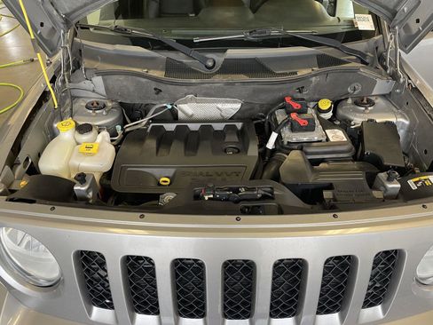 Used 2016 Jeep Patriot High Altitude image 36