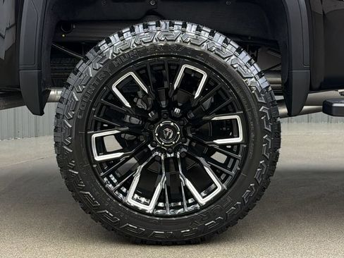 Used 2026 GMC Sierra 1500 SLT w/ SLT Premium Plus Package AWD/4WD image 11