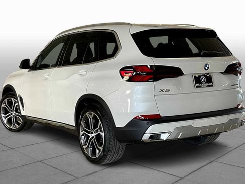 New 2026 BMW X5 sDrive40i image 12
