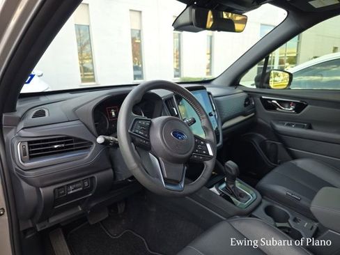 Used 2025 Subaru Forester Limited image 5