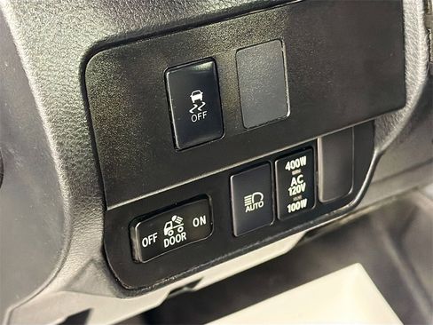 Used 2021 Toyota Tacoma TRD Sport image 11