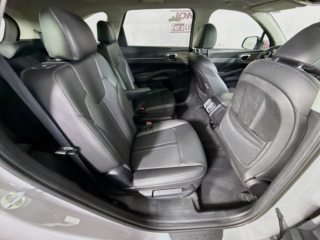 Certified 2022 Kia Sorento X-Line EX AWD/4WD image 31