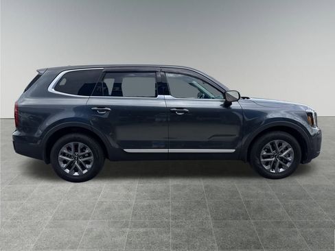 Used 2024 Kia Telluride LX image 7