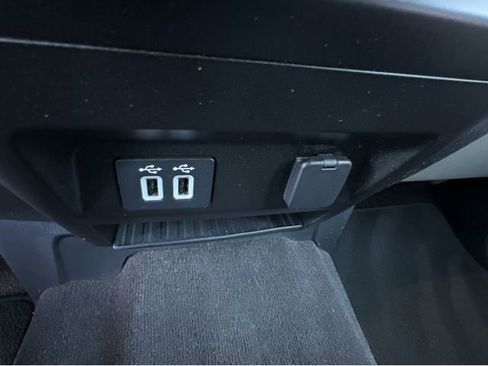 Used 2019 Ford F150 XLT w/ Equipment Group 302A Luxury image 29