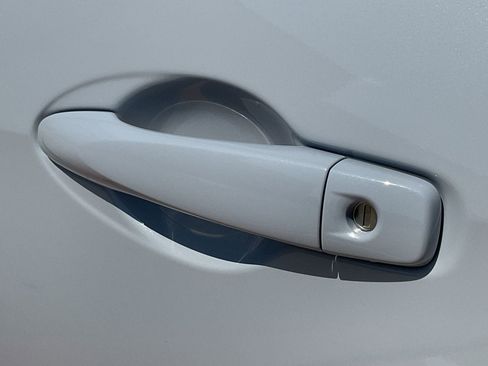 New 2025 Nissan Versa SV w/ Trunk Package image 9