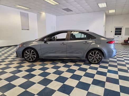 Used 2022 Toyota Corolla XSE FWD image 4