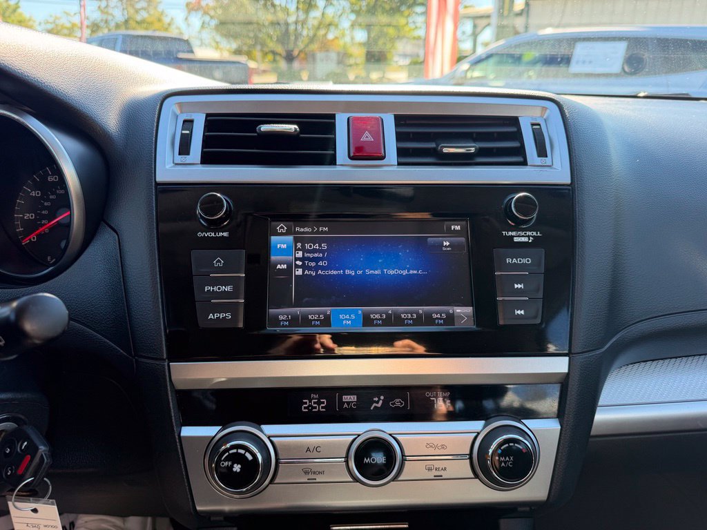 Used 2018 Subaru Outback 2.5i AWD/4WD image 16