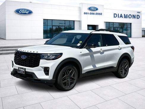 New 2026 Ford Explorer ST-Line w/ ST-Line Street Pack RWD image 1