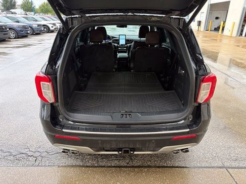 Used 2022 Ford Explorer Platinum w/ Equipment Group 601A AWD/4WD image 15