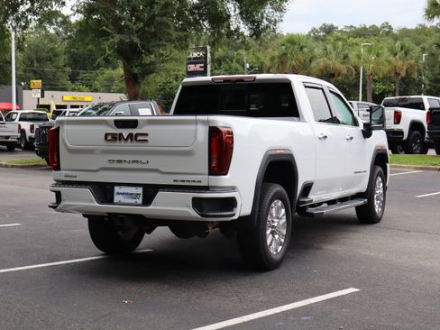 Used 2022 GMC Sierra 2500 Denali AWD/4WD image 3