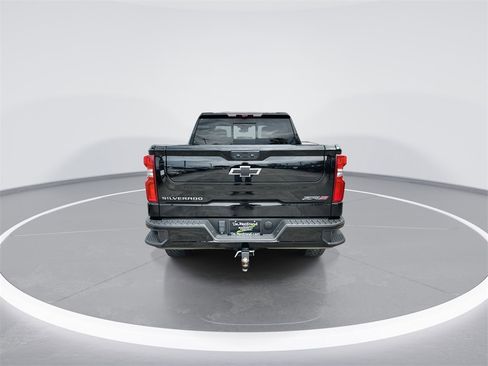 Used 2024 Chevrolet Silverado 1500 ZR2 w/ Technology Package image 7