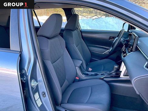 Certified 2022 Toyota Corolla Cross LE image 8