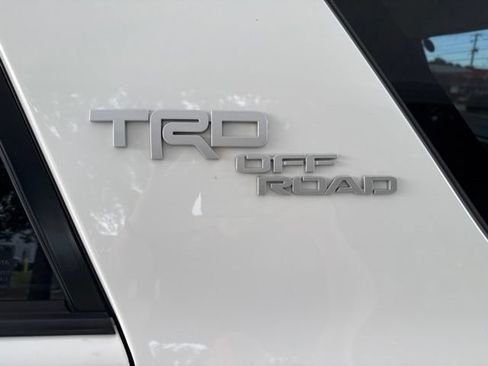 Used 2021 Toyota 4Runner TRD Off-Road Premium AWD/4WD image 10