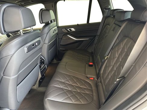 New 2026 BMW X5 sDrive40i image 10
