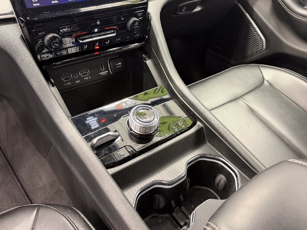 Used 2023 Jeep Grand Cherokee 4WD 4xe image 17