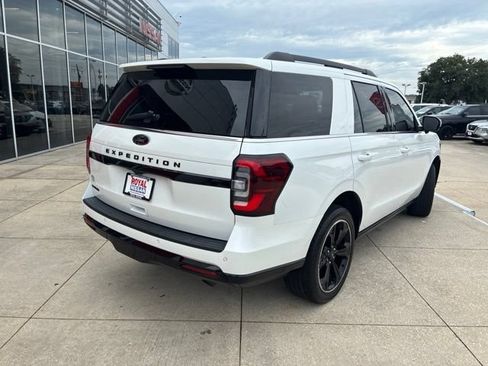 Used 2023 Ford Expedition Limited RWD image 7