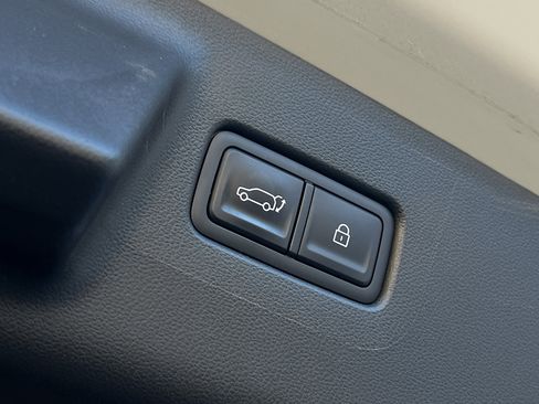 Used 2024 Hyundai Santa Fe Calligraphy image 23