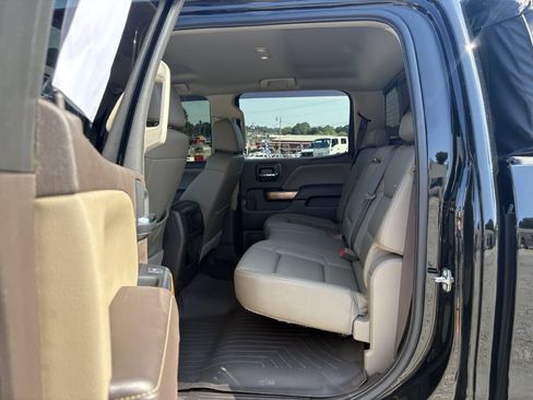 Used 2017 Chevrolet Silverado 1500 LTZ w/ Sport Package AWD/4WD image 12