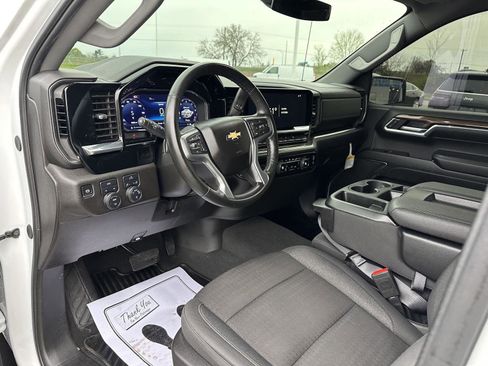 Used 2024 Chevrolet Silverado 1500 LT AWD/4WD image 19