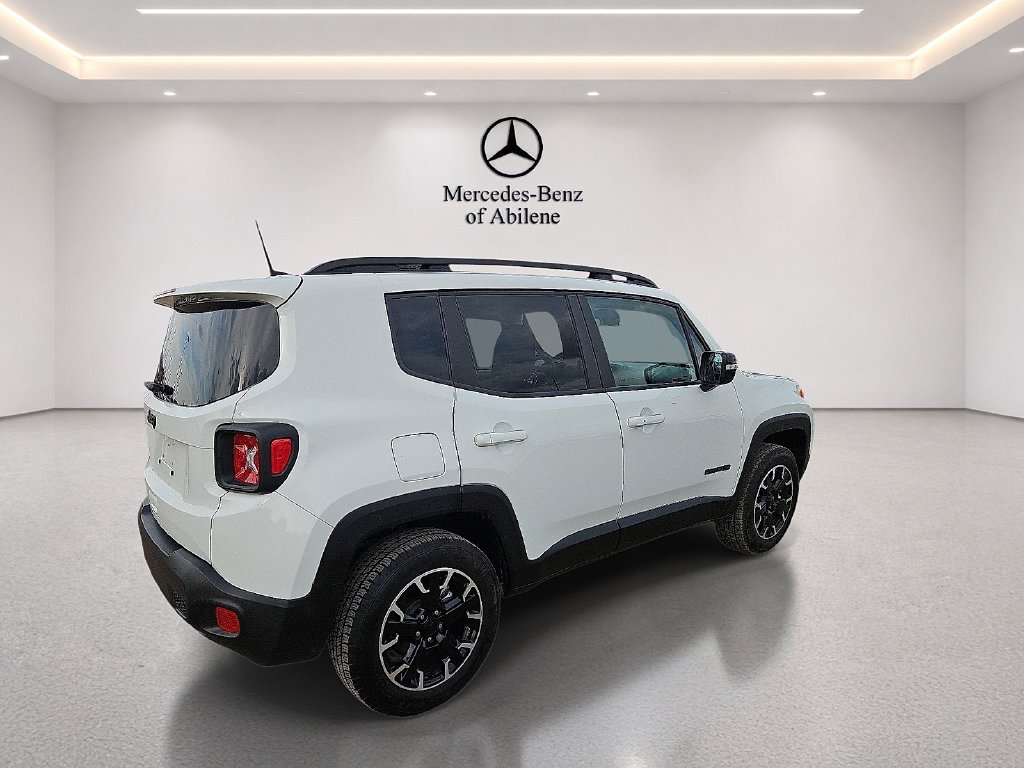 Used 2023 Jeep Renegade Latitude AWD/4WD image 8
