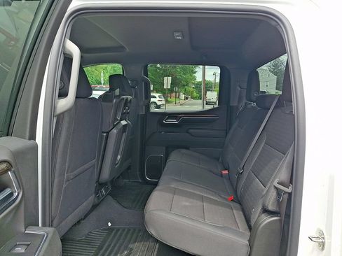 Used 2023 Chevrolet Silverado 1500 LT AWD/4WD image 10