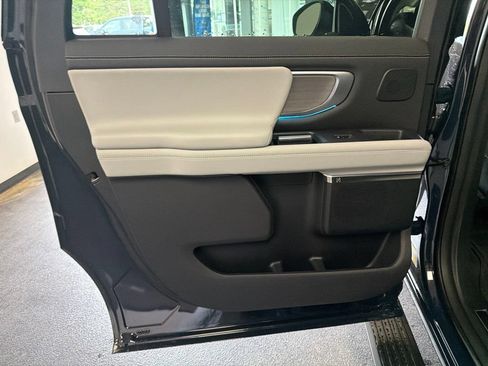 New 2027 Ford Expedition Max Platinum AWD/4WD image 11