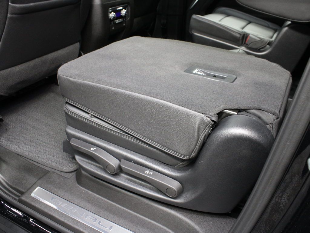 Used 2023 GMC Yukon XL Denali AWD/4WD image 70