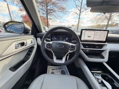 New 2025 Ford Explorer Active w/ Active Comfort Package image 10