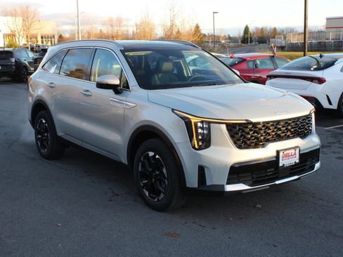 New 2026 Kia Sorento S image 3